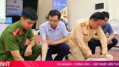 Instructions de premiers secours communautaires pour la police de la circulation et la police de prévention des incendies de la police de Ha Tinh
