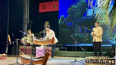 학생들은 대학에 민족 문화를 가져온다
