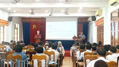 อบรมทักษะวิชาชีพตรวจสอบการสอบไล่นักเรียนชั้นมัธยมศึกษาตอนปลาย ประจำปี 2568