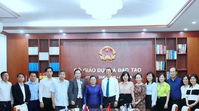 ការដាក់ឱ្យប្រើប្រាស់ភាសាឡាវដំបូងទៅក្នុងសាលាវៀតណាម