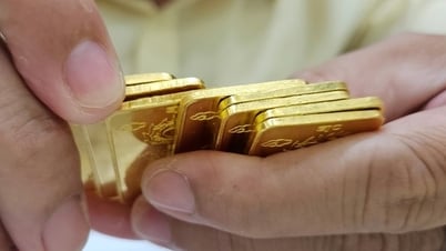 This information caused gold prices to drop sharply.
