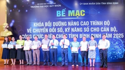 Bế mạc Khóa bồi dưỡng nâng cao trình độ về chuyển đổi số, kỹ năng số cho cán bộ, công chức, viên chức