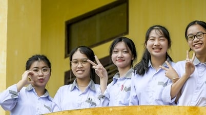 남딘의 2025년 지리 고등학교 졸업 모의고사 정답 포함