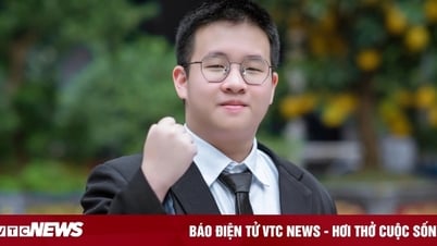 With 10 extra points, male student becomes valedictorian of the 2 most difficult math schools in Hanoi