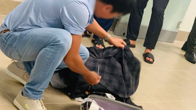 Male passenger fined 4 million VND for joking about having a bomb in his luggage
