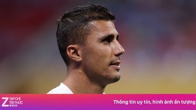 Khi Pep 'ghìm cương' Rodri