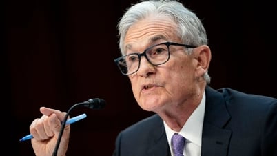 Ghế nóng Fed: Powell căng mình giữ lập trường giữa bão tố