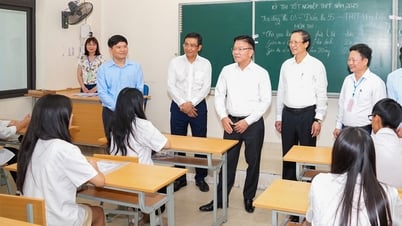Le vice-Premier ministre Le Thanh Long inspecte les préparatifs de l'examen de fin d'études secondaires de 2025 dans la ville de Hai Phong