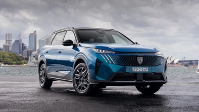 La nouvelle génération de Peugeot 5008 dispose uniquement d'une configuration hybride.