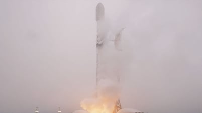 SpaceXが人間の遺灰を宇宙に送る