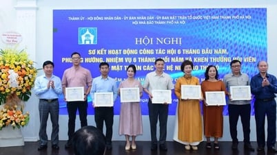 สมาคมนักข่าวฮานอยประชุมเพื่อยกย่องนักข่าวรุ่นต่อรุ่นในเมืองหลวง