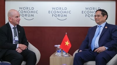 首相、多国籍テクノロジー企業や投資ファンドのリーダーらと会見