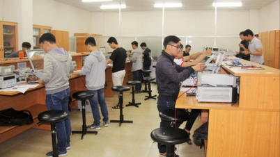 Hơn 20 giáo sư uy tín tiếp tục về thỉnh giảng tại Đại học Quốc gia Thành phố Hồ Chí Minh