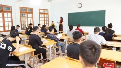 Thí sinh Sơn La làm thủ tục thi tốt nghiệp THPT năm 2025