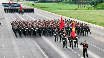 [រូបថត] វគ្គហ្វឹកហ្វឺនលើកទី១ ក្នុងការរៀបចំក្បួនដង្ហែរខួបលើកទី៨០ នៃទិវាបុណ្យជាតិ ថ្ងៃទី០២ ខែកញ្ញា