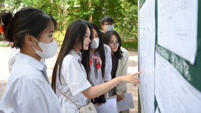 [រូបថត] បេក្ខជនជាង 124.000 នាក់នៅទីក្រុងហាណូយ បំពេញបែបបទសម្រាប់ការប្រឡងបញ្ចប់វិទ្យាល័យឆ្នាំ 2025