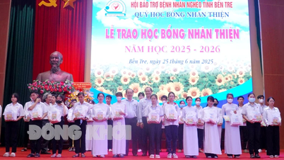 นักเรียนมัธยมปลาย 601 คนในจังหวัดได้รับทุนการศึกษา Nhan Thien สำหรับปีการศึกษา 2025-2026