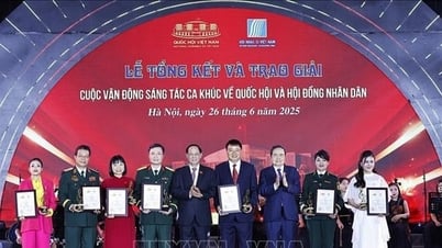 Chủ tịch Quốc hội Trần Thanh Mẫn dự Lễ tổng kết cuộc vận động sáng tác ca khúc về cơ quan dân cử