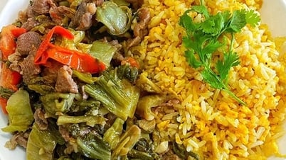 Mẹo làm cơm rang dưa bò đúng điệu, chuẩn vị Hà Nội ngon nức lòng