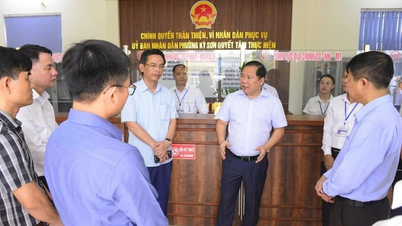Hoa Binh inspecte le fonctionnement des nouvelles communes et des nouveaux quartiers