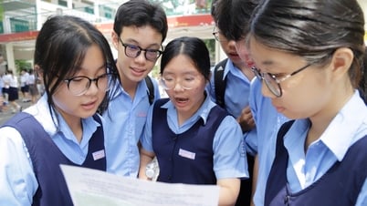 Thí sinh cần làm gì sau khi biết điểm chuẩn vào lớp 10 ở TP.HCM?