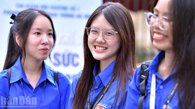 Hơn 8.000 tình nguyện viên Thủ đô ra quân cao điểm "Tiếp sức mùa thi" 2025