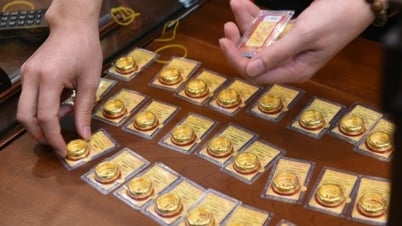 Vàng tạm rời mốc 3.400 USD/ounce, tuần mới khó đoán định giữa loạt biến động địa chính trị
