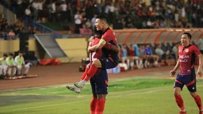 كوانغ هاي يتألق، وشرطة هانوي تشارك رسميًا في نهائي الكأس الوطنية