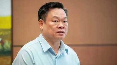 박칸성 당서기 황두이친, 국회 상임위원 취임
