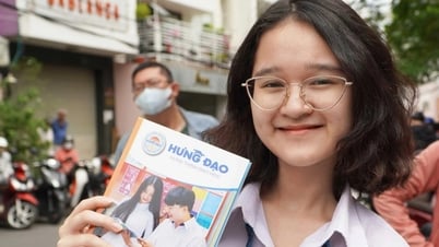 Ho Chi Minh City announces 10th grade benchmark scores in 2025