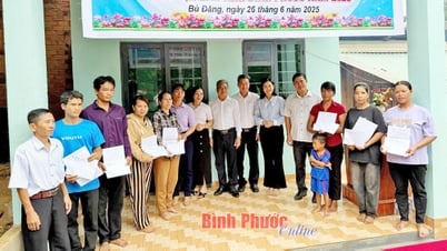 EVNSPC ធ្វើ​បទ​បង្ហាញ​ផ្ទះ​សាមគ្គី​ចំនួន​៧​ខ្នង​ដល់​គ្រួសារ​ជួប​ការលំបាក​ក្នុង​ឃុំ​ដូនកេត។