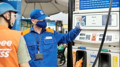 ราคาเบนซิน 95 RON พุ่งเกิน 21,500 VND/L