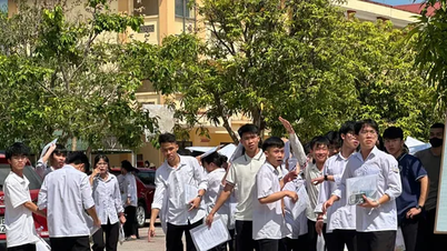 Thí sinh ngất xỉu giữa sân trường sau giờ thi Ngữ văn tại TP Hà Tĩnh