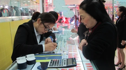 Giá vàng cùng đi lên, thương hiệu SJC lên gần mốc 120 triệu đồng mỗi lượng