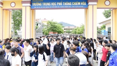បេក្ខជននៅ Tuyen Quang បញ្ចប់ការប្រឡងគណិតវិទ្យា