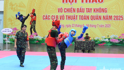 พิธีเปิดงานมหกรรมกีฬาต่อสู้มือเปล่าของชมรมศิลปะการต่อสู้ทั้งกองทัพ