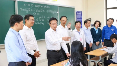 Phó Thủ tướng Lê Thành Long kiểm tra công tác chuẩn bị tổ chức Kỳ thi tốt nghiệp THPT năm 2025 tại thành phố Hải Phòng