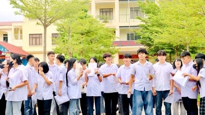 49 thí sinh vắng thi môn Ngữ văn