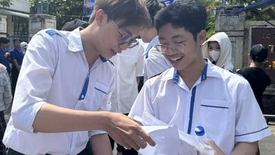 Les questions de l'examen de littérature sont en dehors des manuels, sont nouvelles et innovantes.