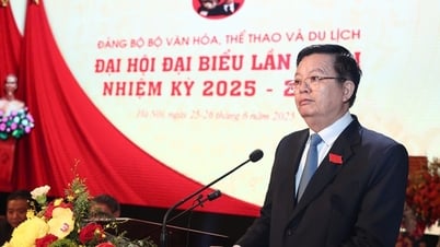 "Chuyển hóa các giá trị văn hóa thành nguồn lực cho sự phát triển"