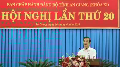 លេខាបក្សខេត្ត An Giang លោក Le Hong Quang សង្ឃឹមថា An Giang នឹងបន្តបង្រួបបង្រួម និងរឹងមាំ បង្កើតមាតុភូមិដ៏រុងរឿង និងសុភមង្គលសម្រាប់ពូ Ton។
