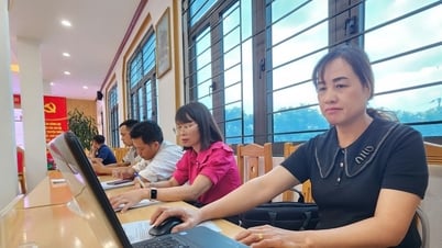 산업통상부 관리 분야의 분권화와 권한 이양에 관해 100명 이상의 대표단이 교육을 받았습니다.