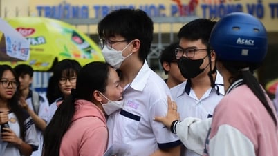 Muôn vàn cảm xúc của sĩ tử trong ngày cuối thi tốt nghiệp THPT 2025