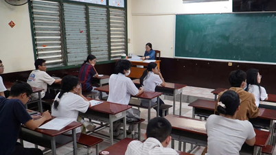 Hỏng xe dọc đường, một thí sinh TPHCM được bố trí vào điểm thi gần nhất