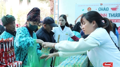 Hoạt động thiện nguyện tiếp sức bệnh nhân nghèo