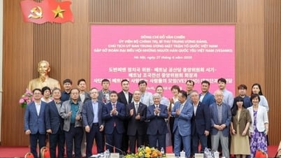 Bedeutender Besuch der Vereinigung der Koreaner, die Vietnam lieben