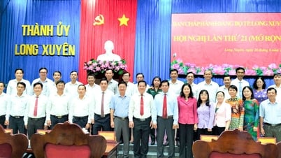 ロンスエン市党委員会執行委員会第21回会議（拡大）