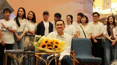 공로예술가 후저우: "30년 동안, 저는 탄록 씨에게 말하지 않은 것이 있습니다..."