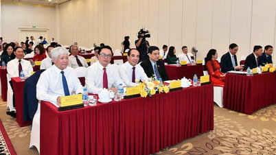 Gặp mặt các thế hệ Đại biểu Quốc hội của tỉnh Tuyên Quang