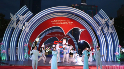 Ho Chi Minh City opens a series of activities to celebrate 327 years of formation and development